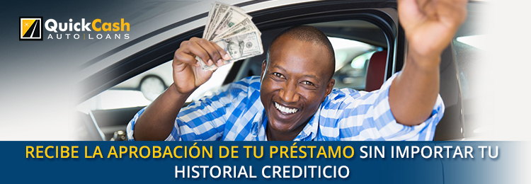 Imagen de un Hombre Saliendo de Quick Cash Auto Loans Feliz Por Haber Obtenido un Prstamo Por Ttulo de Auto en Miramar