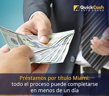 Imagen de una Persona en Miami Recibiendo Dinero de un Prestamo por Titulo 